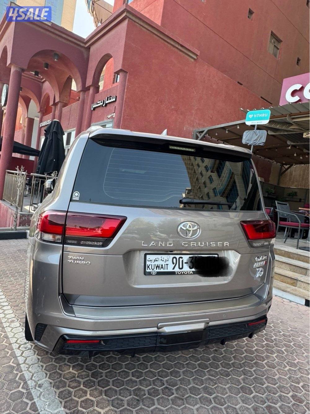 لاند كروزر GXR{تون تربو }AEROS بحالة الاصفار4