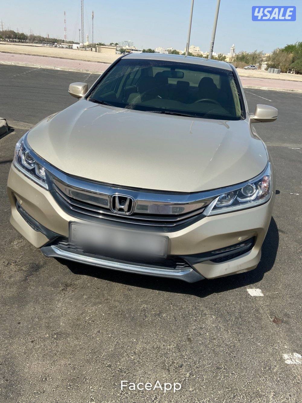 للبيع هوندا اكورد موديل ٢٠١٧ ماشي ٢١٢،٠٠٠ حالة الوكالة3