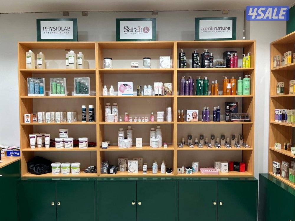 ستاندات او ارفف للايجار في مجمع الحمرا مول بالفروانيه3