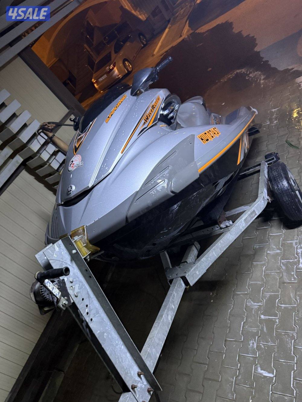 للبيع جت سكي ياماها FZS ماشي163 ساعه نظيف جدا موديل2011 بيعه سريعه2