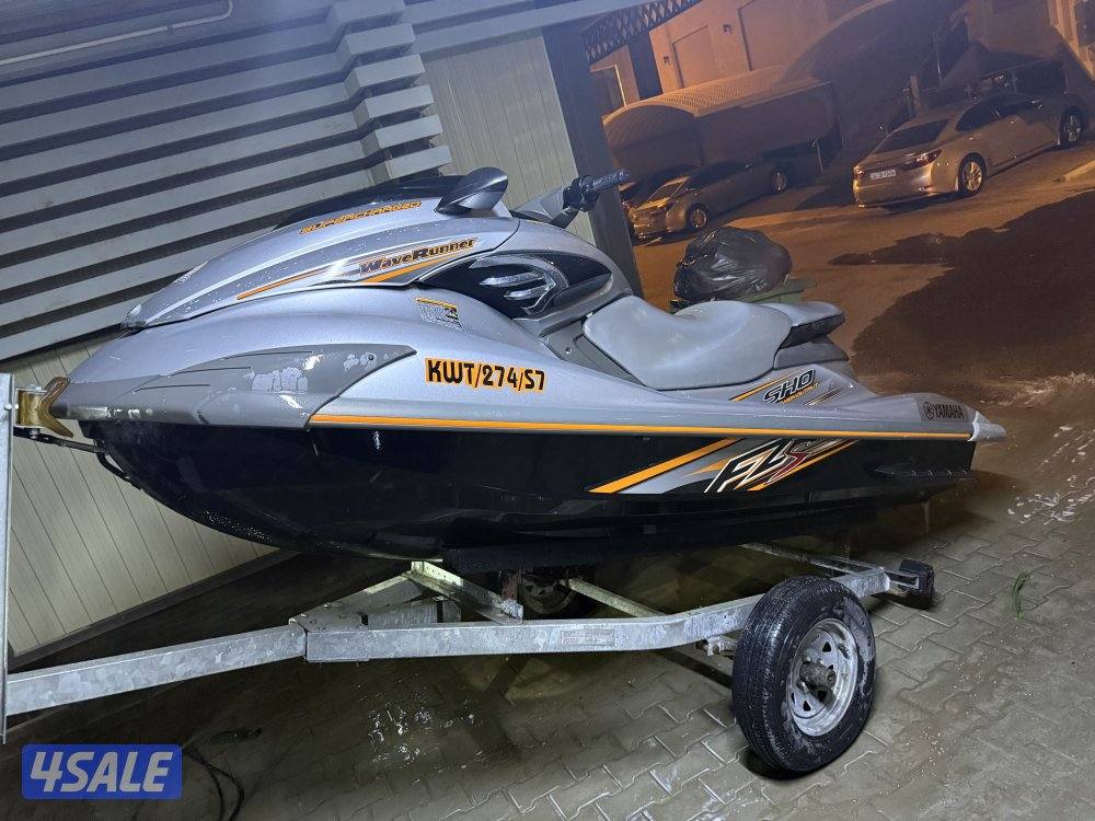 للبيع جت سكي ياماها FZS ماشي163 ساعه نظيف جدا موديل2011 بيعه سريعه3