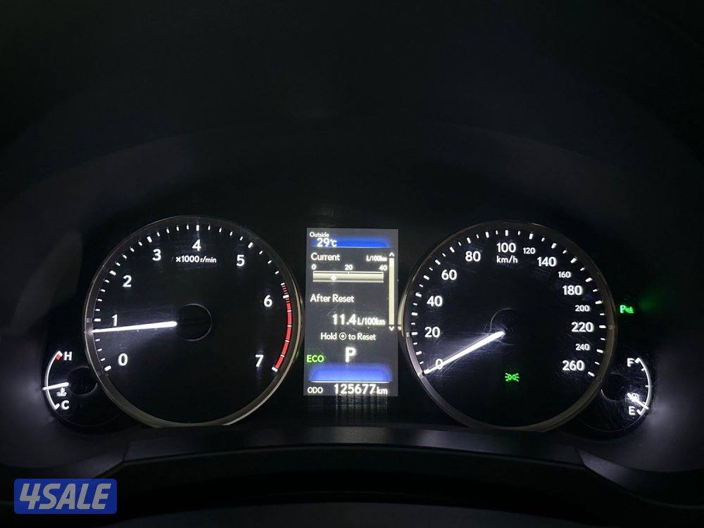 لكزس IS200 T_موديل 2017_بحالة الوكالة شرط الفحص_عداد 125 KM فقط13