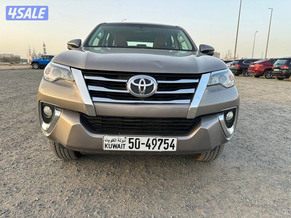 تويوتا فورتنر ٢٠١٩ بحالة ممتازة6