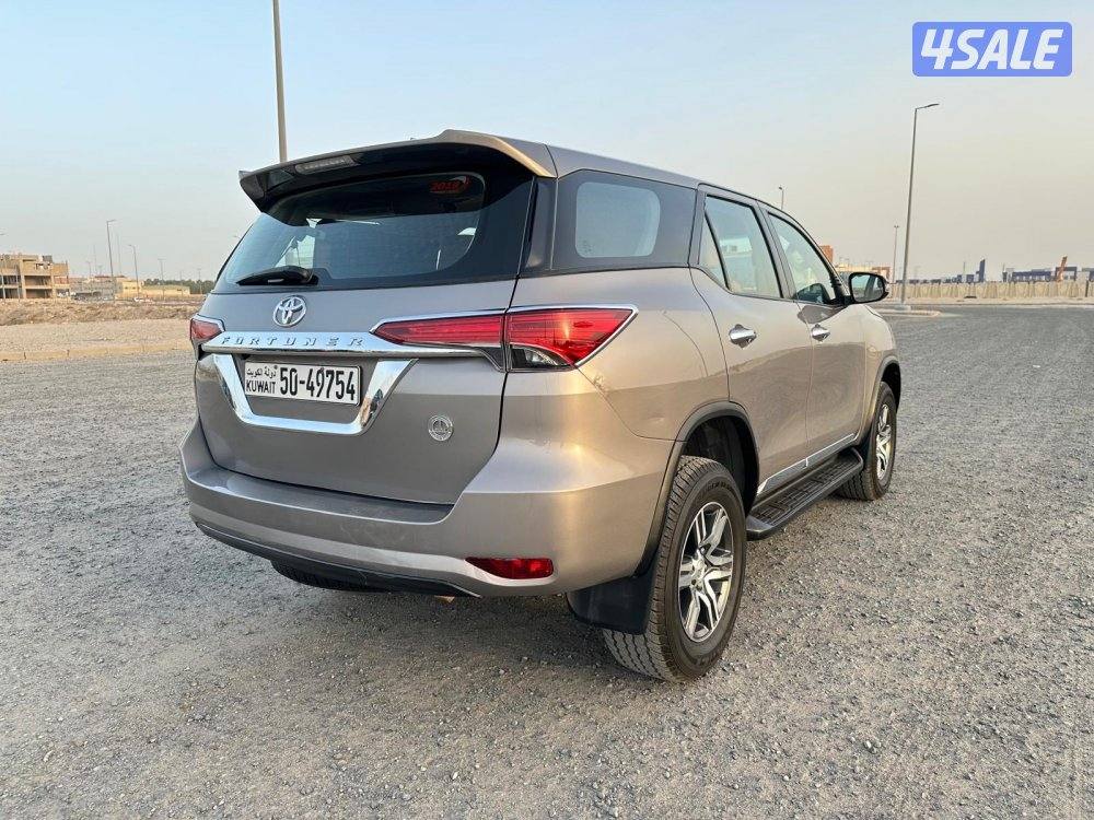 تويوتا فورتنر ٢٠١٩ بحالة ممتازة8