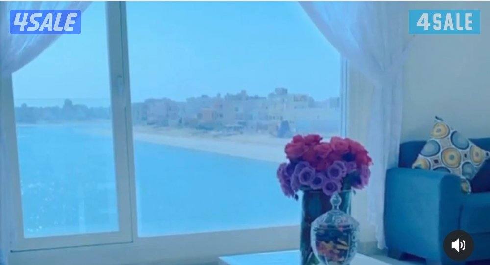 للإيجار شقه كبيره   مطله علي الخور مباشرة3