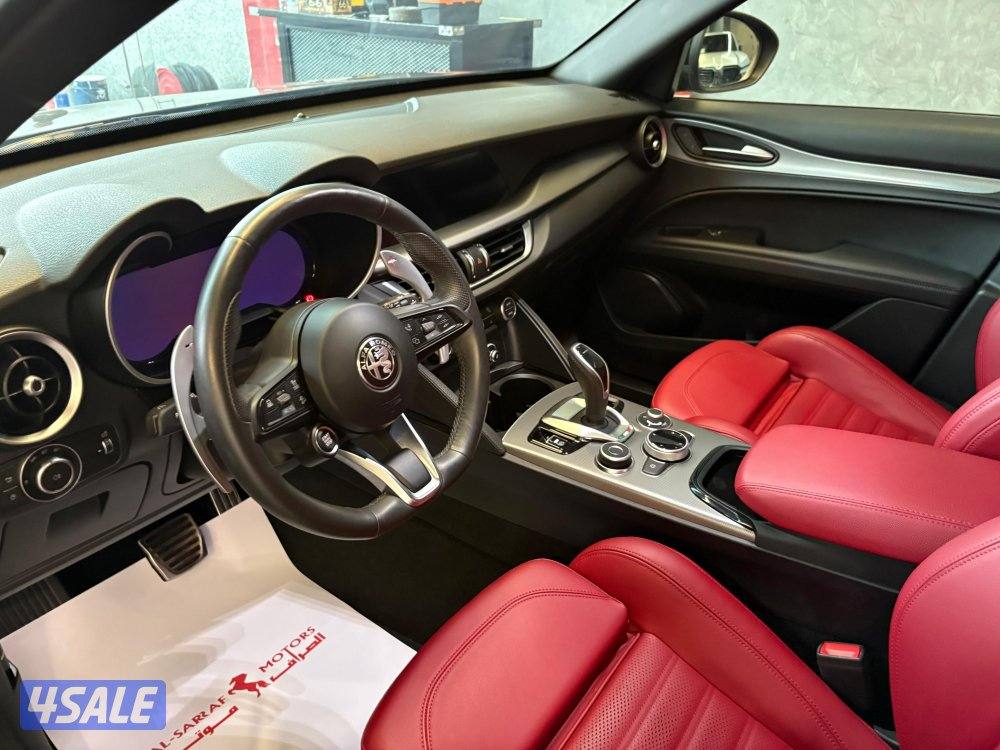 الفاروميو Q 4 stelvio1