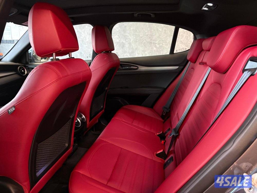 الفاروميو Q 4 stelvio6