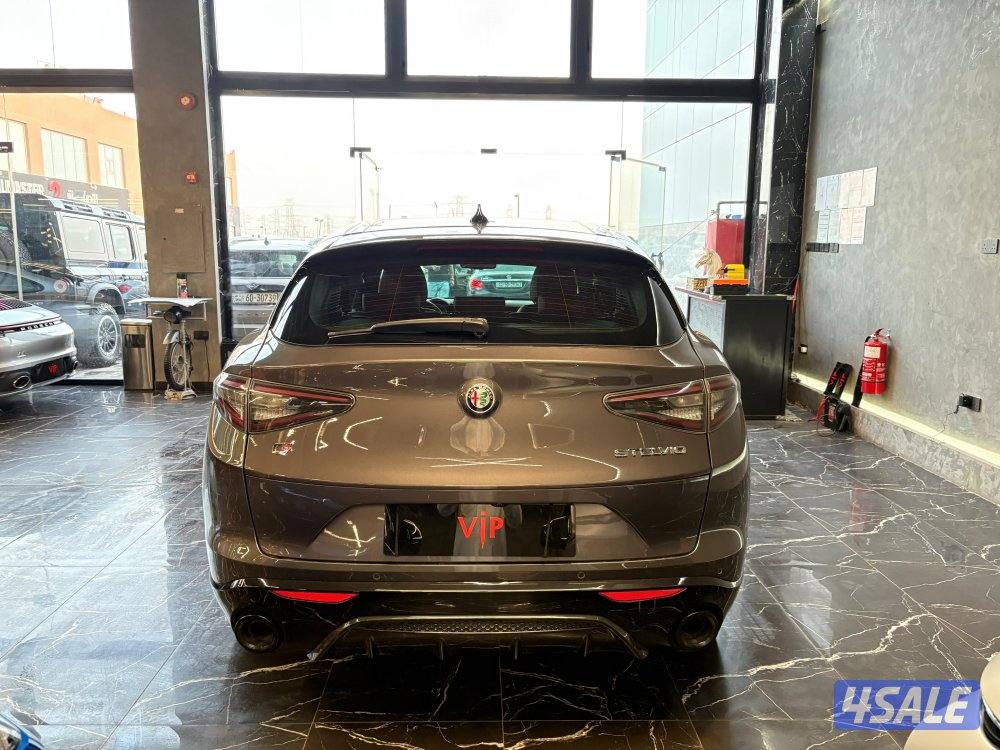 الفاروميو Q 4 stelvio7