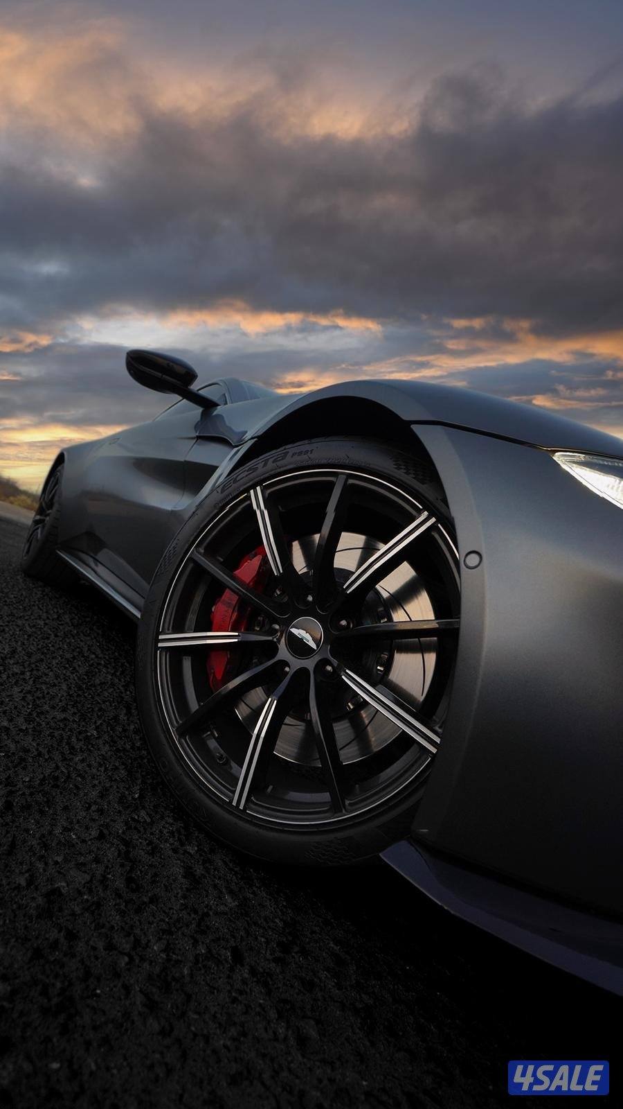 Aston Martin Vantage4