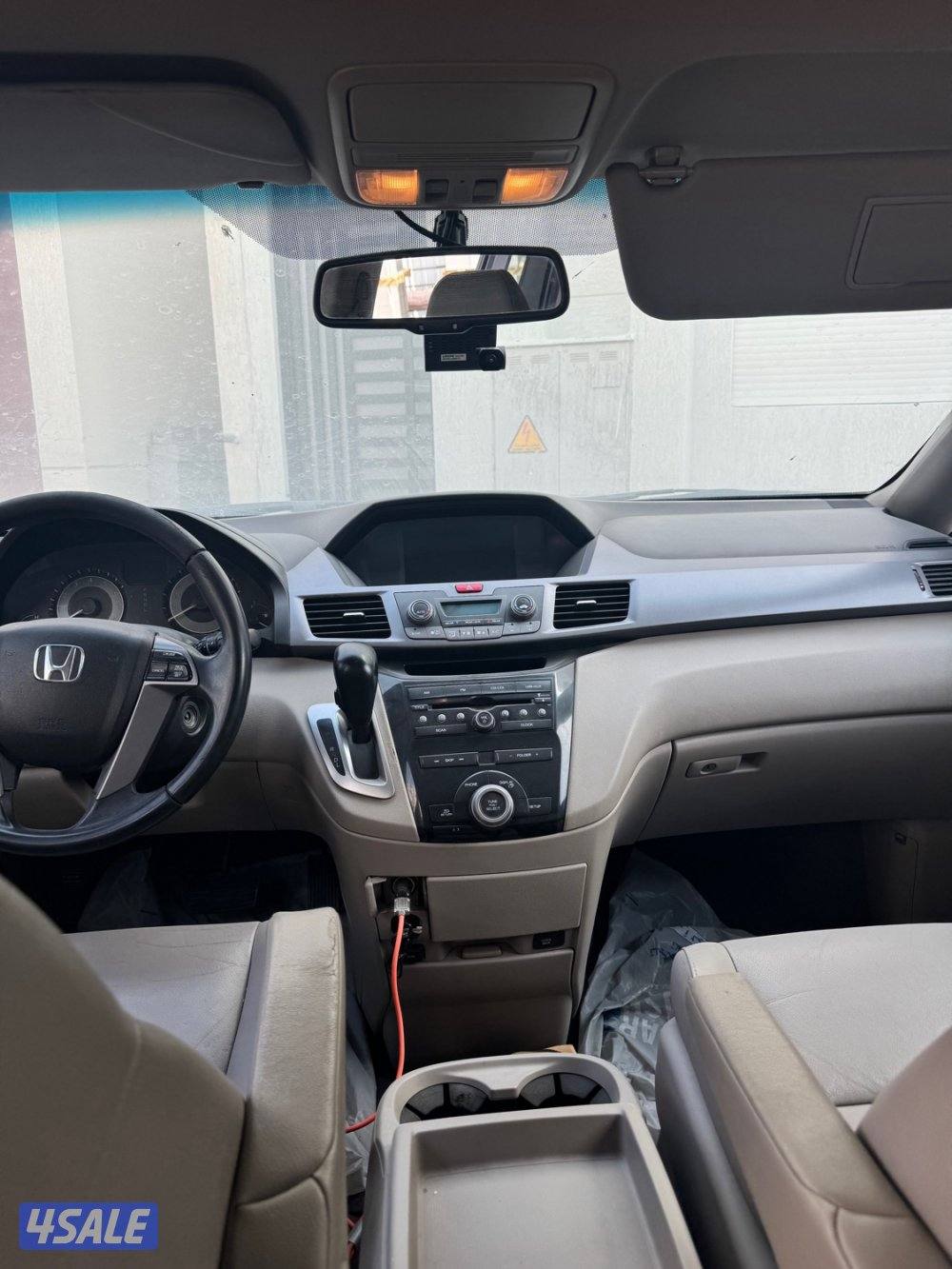 للبيع اويسي 2013 سيلفر ماشي 270 الف1