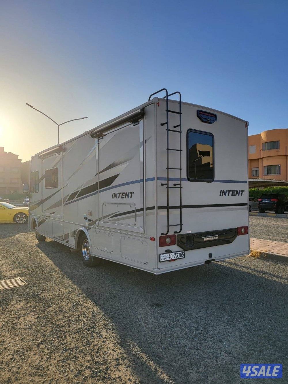 للبيع كلاس A  الحجم 27قدم 3 توسعات3