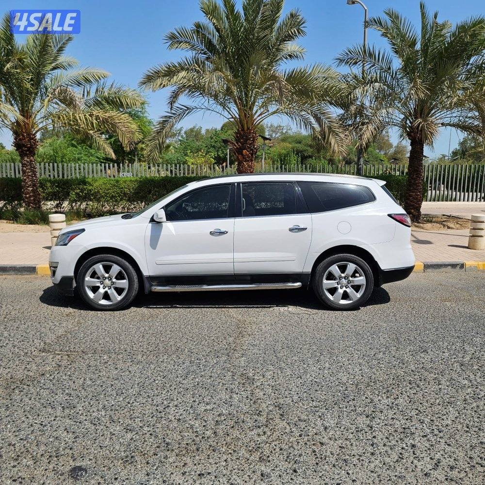 شيفروليه ترافيرس بيضا للبيع0