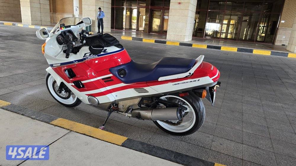 للبيع cbr 1000F موديل ١٩٩٠ بحاله نادرة1