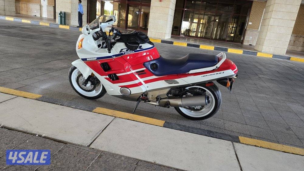 للبيع cbr 1000F موديل ١٩٩٠ بحاله نادرة5