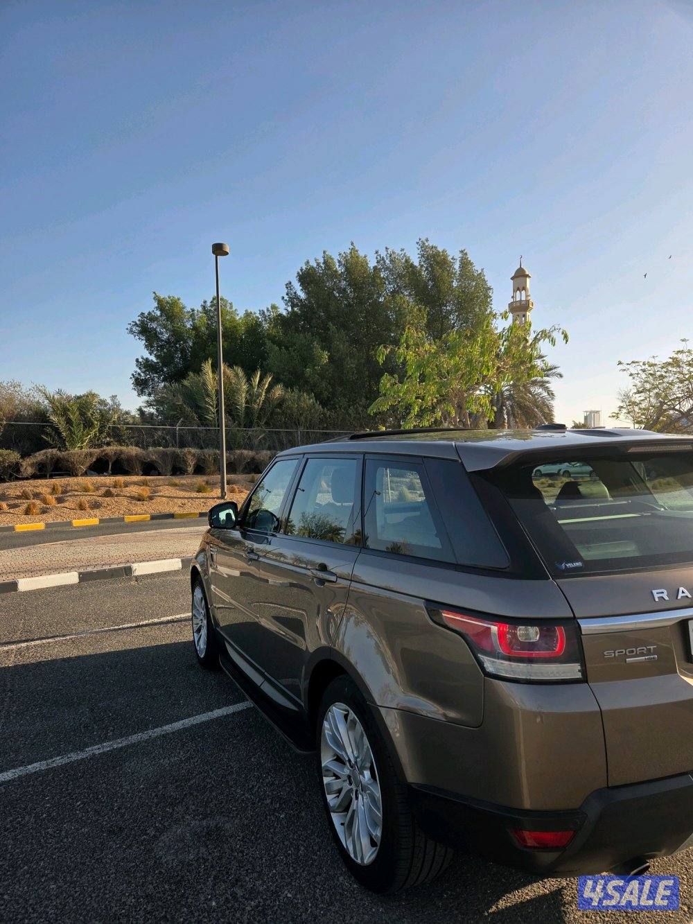 للبيع رنج روفر سبورت موديل ٢٠١٥ بحاله ممتازه0