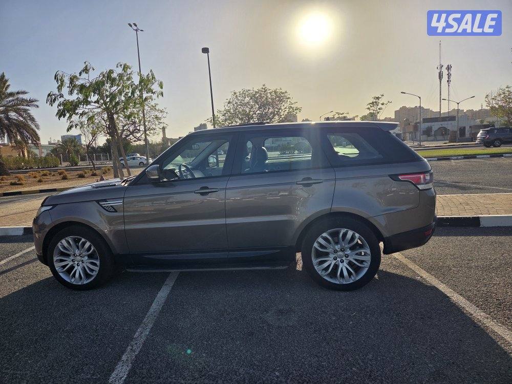 للبيع رنج روفر سبورت موديل ٢٠١٥ بحاله ممتازه3