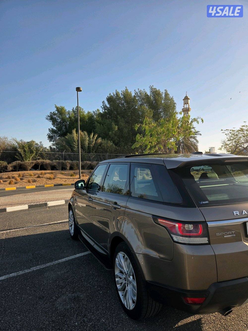 للبيع رنج روفر سبورت موديل ٢٠١٥ بحاله ممتازه6