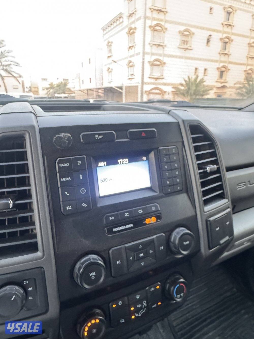 للبيع وانيت فورد F250 موديل 20199