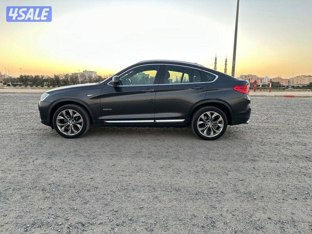 بي ام X4 موديل ٢٠١٦ بحالة الوكالة3