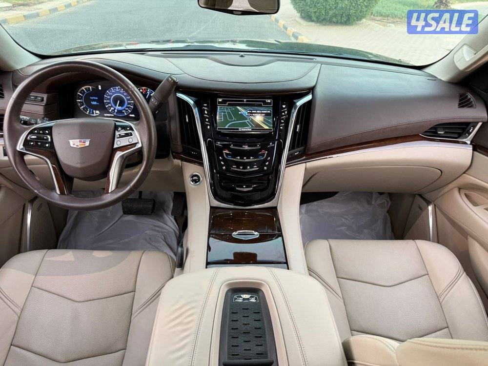 اسكاليد 2017 وارد الغانم ماشي 127 بحاله ممتازه جداً شرط الفحص الكامل7