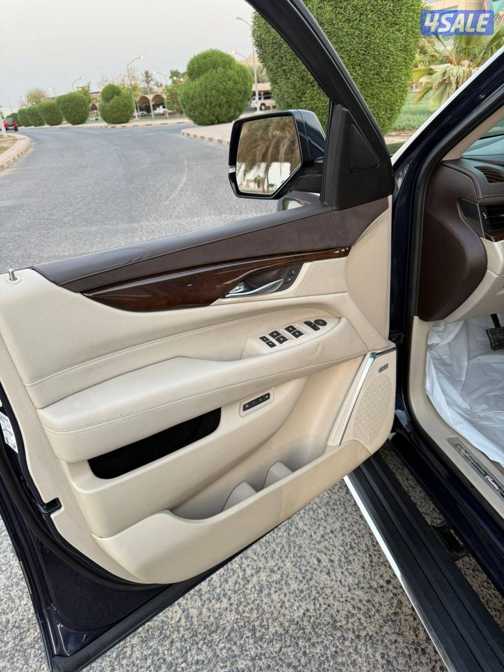 اسكاليد 2017 وارد الغانم ماشي 127 بحاله ممتازه جداً شرط الفحص الكامل10