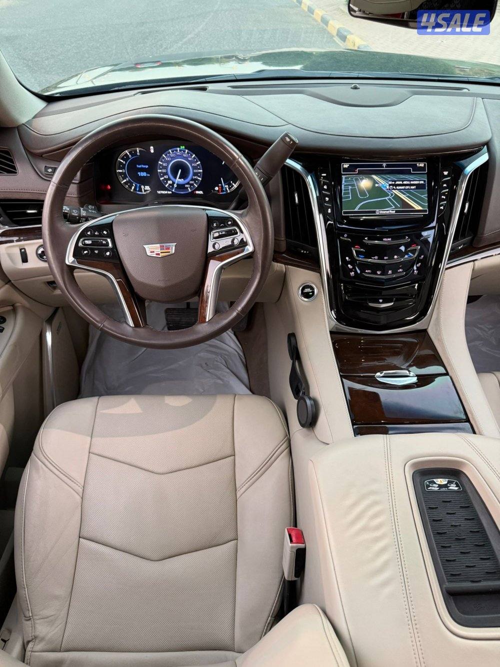 اسكاليد 2017 وارد الغانم ماشي 127 بحاله ممتازه جداً شرط الفحص الكامل13