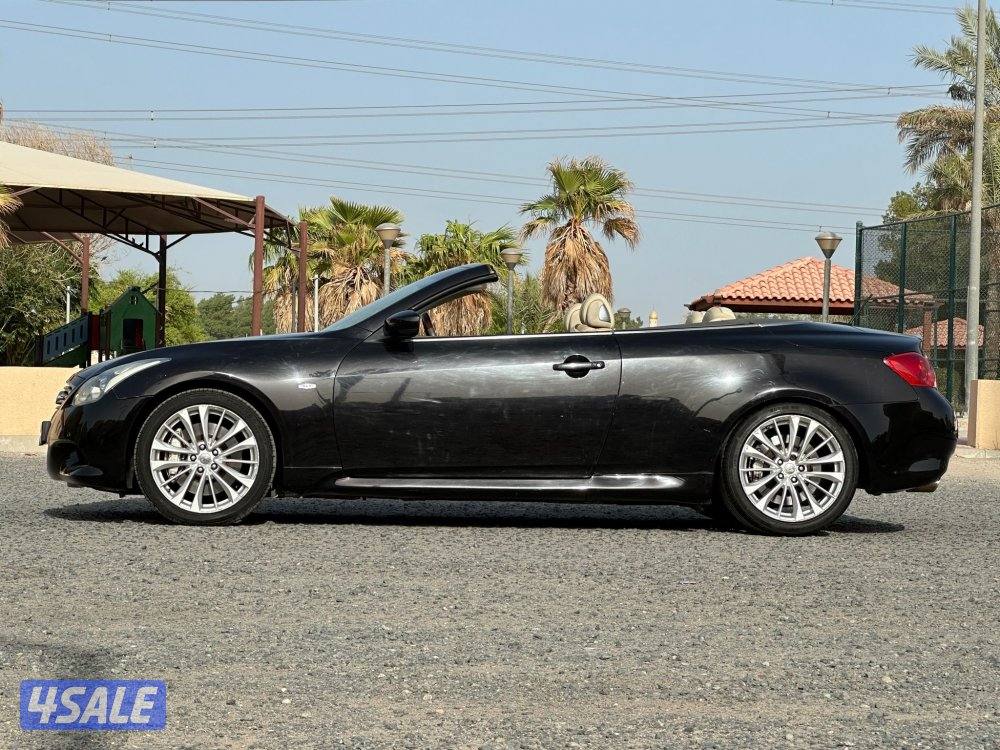 انفنتي G37 موديل 2012 ماشي 200 الف صبغ وسيرفس وكاله3