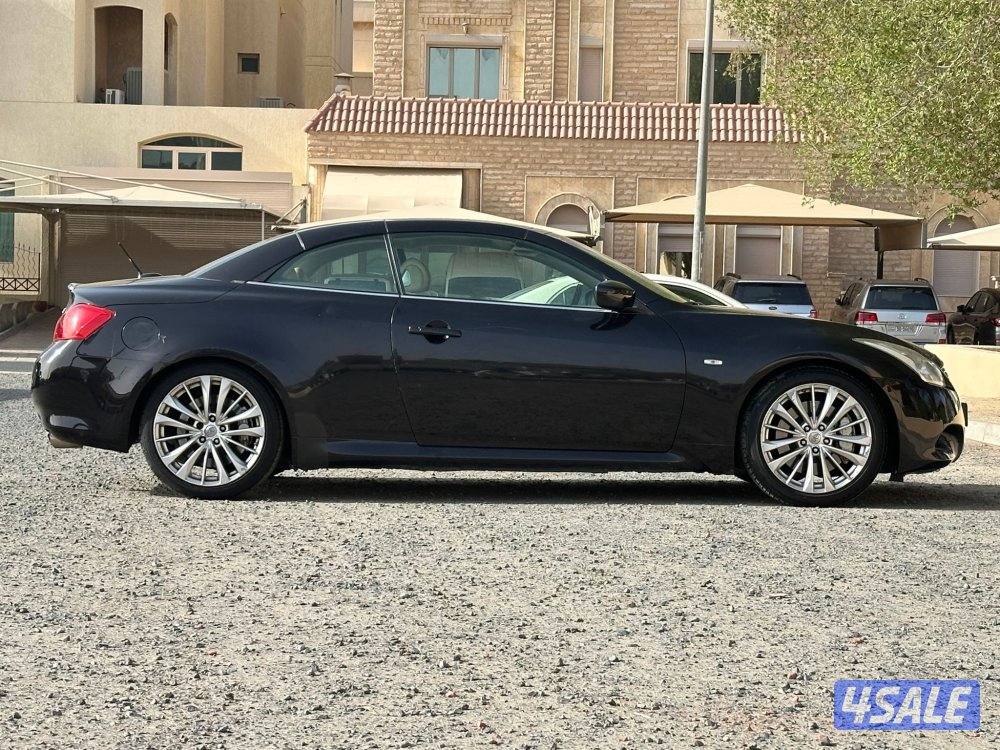 انفنتي G37 موديل 2012 ماشي 200 الف صبغ وسيرفس وكاله4