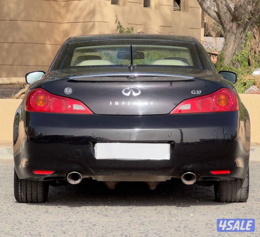 انفنتي G37 موديل 2012 ماشي 200 الف صبغ وسيرفس وكاله7