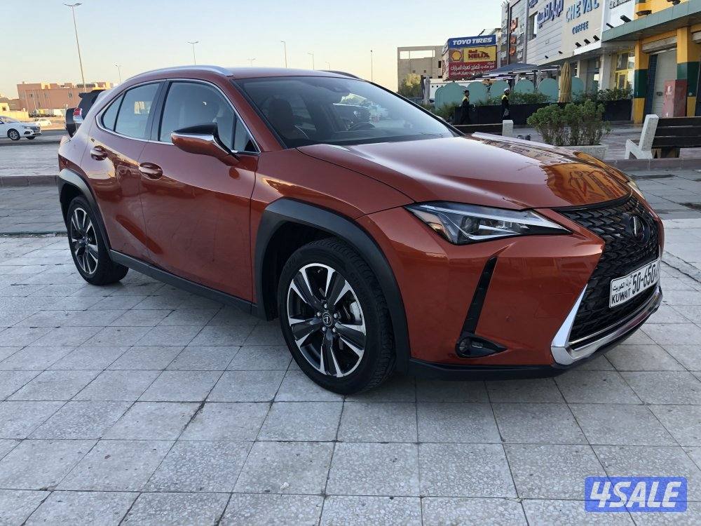 لكزس UX الدرجة الاولي0