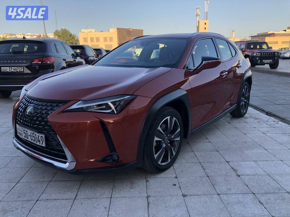 لكزس UX الدرجة الاولي1