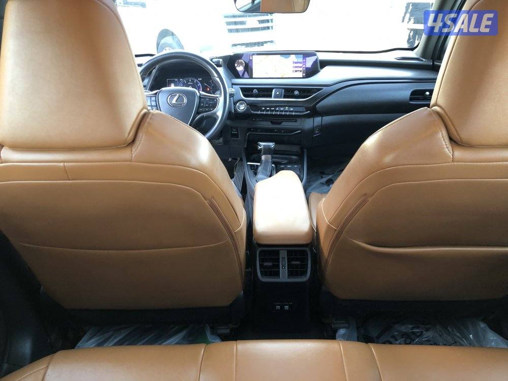 لكزس UX الدرجة الاولي4