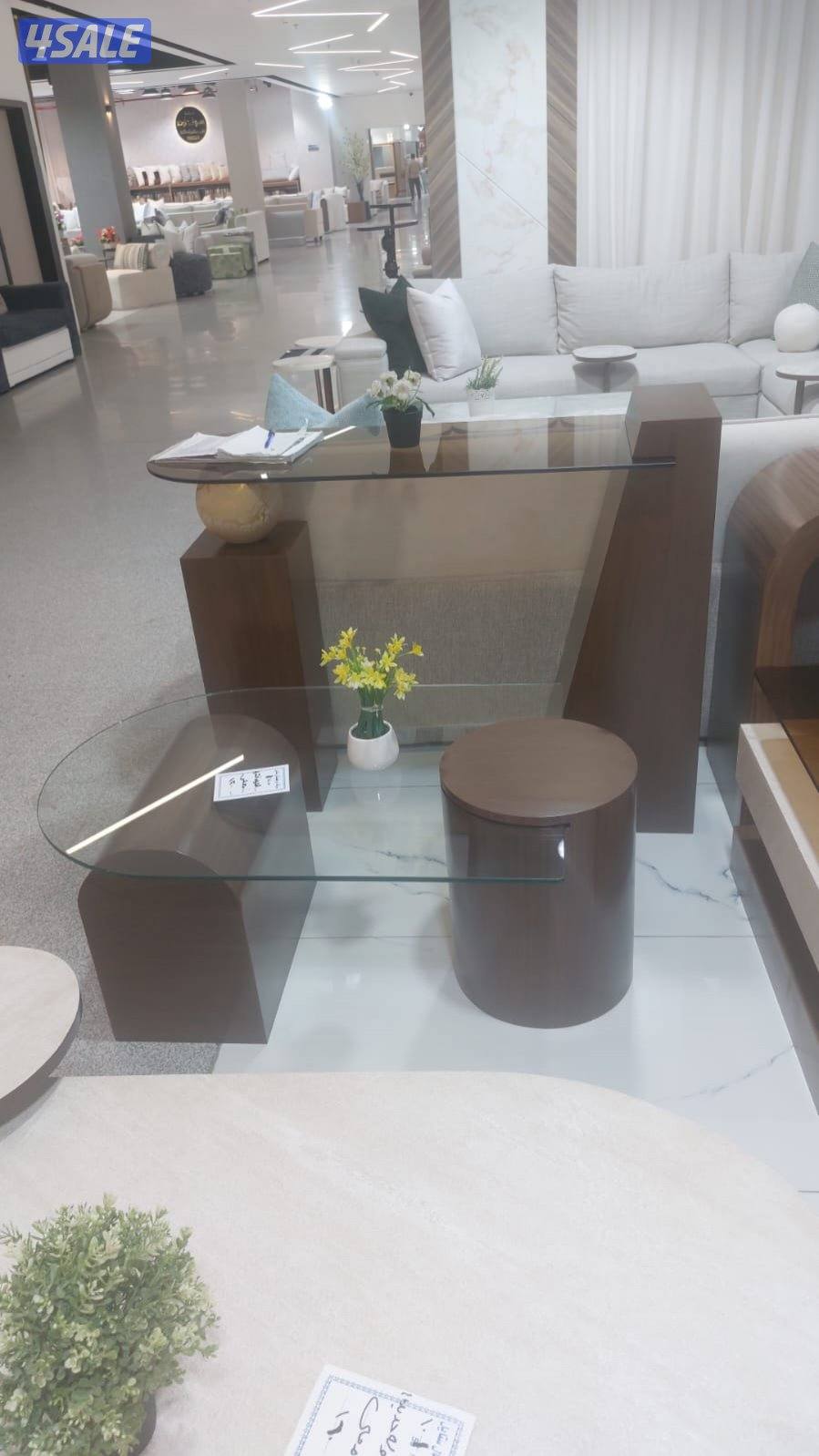 تفصال طاولات وكنسولات حسب القياس3