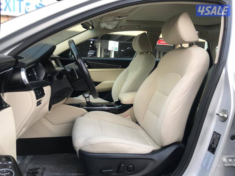 سيارة رجل مسن مو ماشية شي11