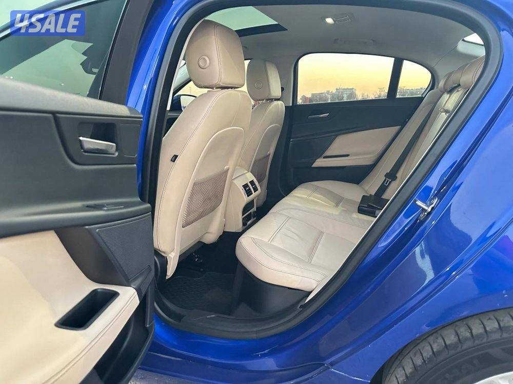 جاكوار XE موديل ٢٠١٨ عداد قليل و صبغ وكالة3