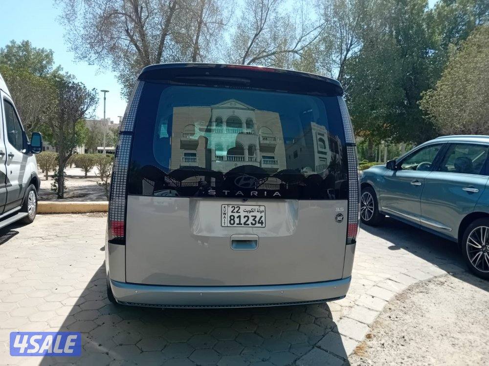 للبيع هونداي ستاريا 2025 كاملة المواصفات ماشيه 650 كيلومتر فقط3