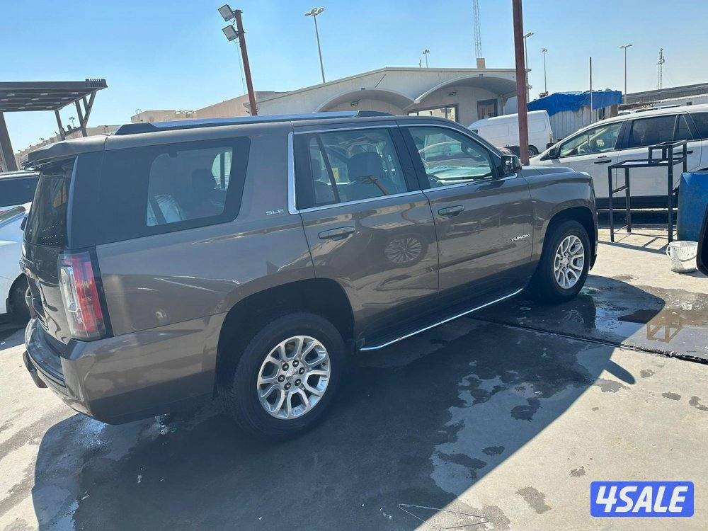 للبيع يوكن 2015 شرط الفحص بدون دبل0