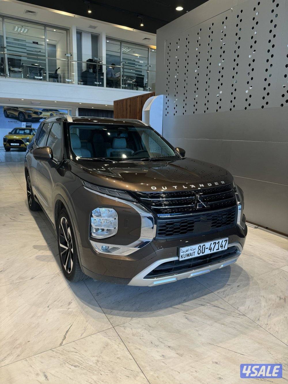 Mitsubishi Outlander0