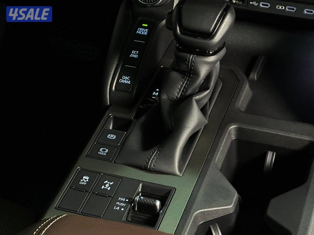 برادو TX وكالة تحت الكفالة سيرفيس مجاني موديل ٢٤ عداد ٢١ الف كيلو8