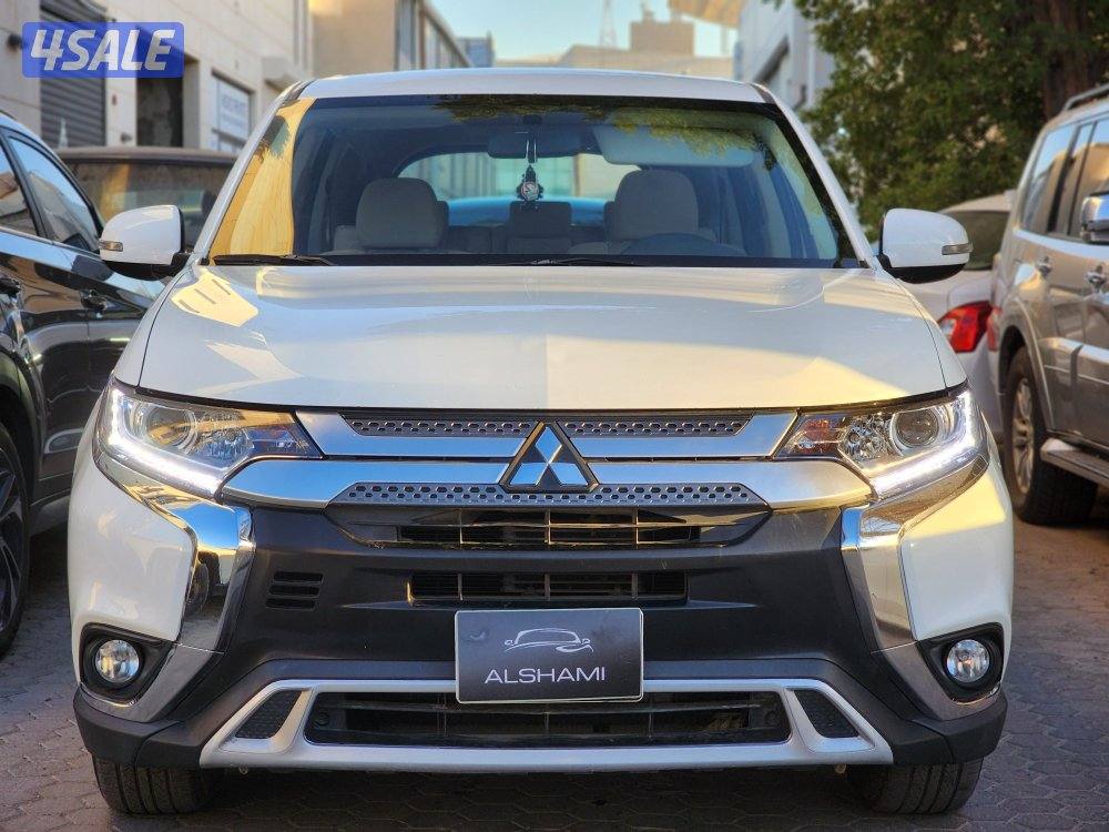 للبيع ميتسوبيشي أوتلاندر عداد 102 ألف موديل 2019 شرط الفحص1