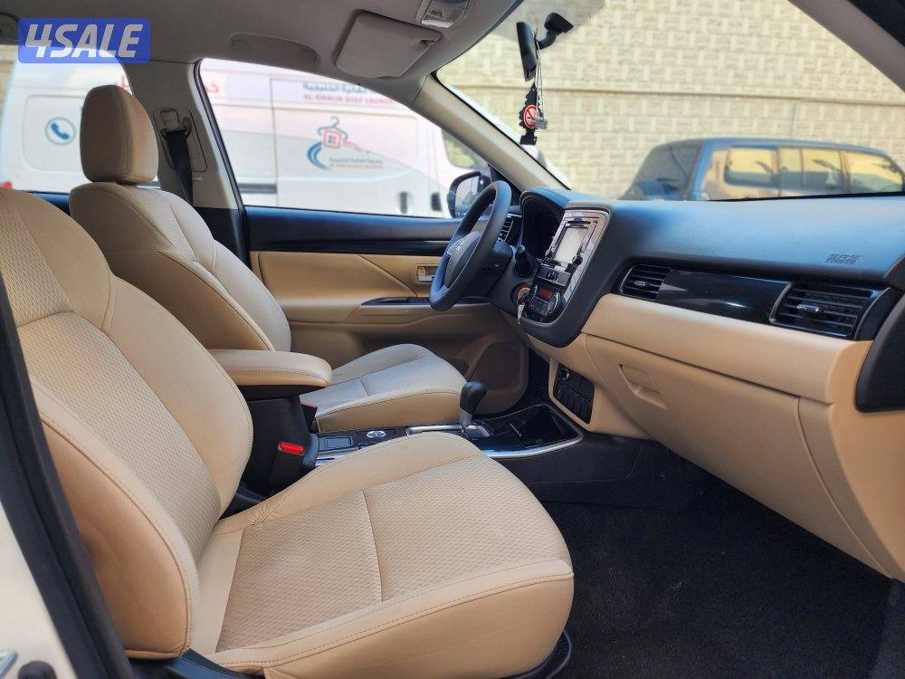 للبيع ميتسوبيشي أوتلاندر عداد 102 ألف موديل 2019 شرط الفحص14