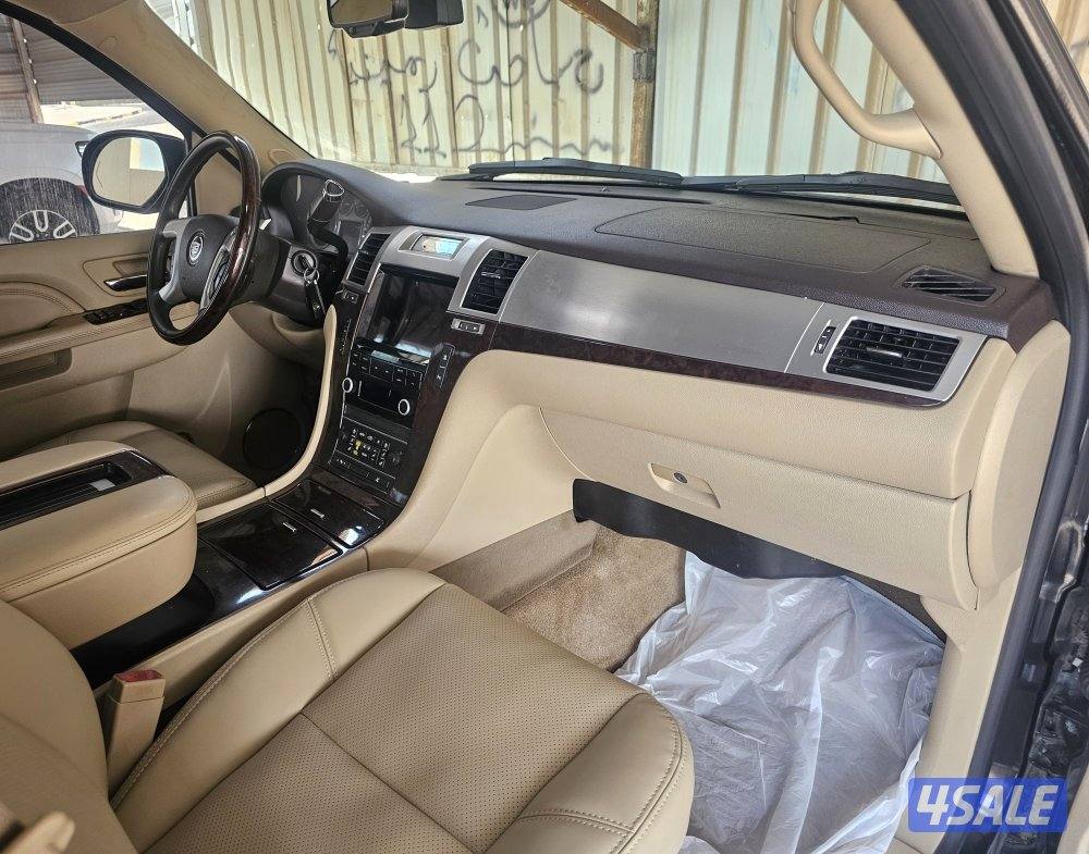 الي يدور النظييف جيب كاديلاك اسكاليد وكالة الكويت موديل 2010 صبغ الوكا9