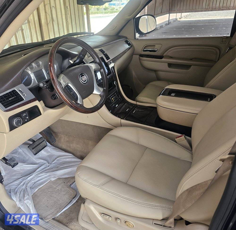 الي يدور النظييف جيب كاديلاك اسكاليد وكالة الكويت موديل 2010 صبغ الوكا12