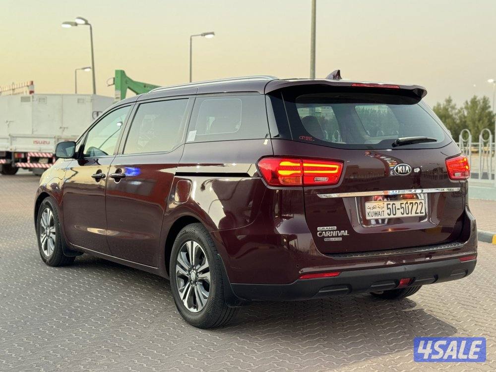 كيا كارنفال 2019 عداد 163 بحالة الوكالة بالكامل3