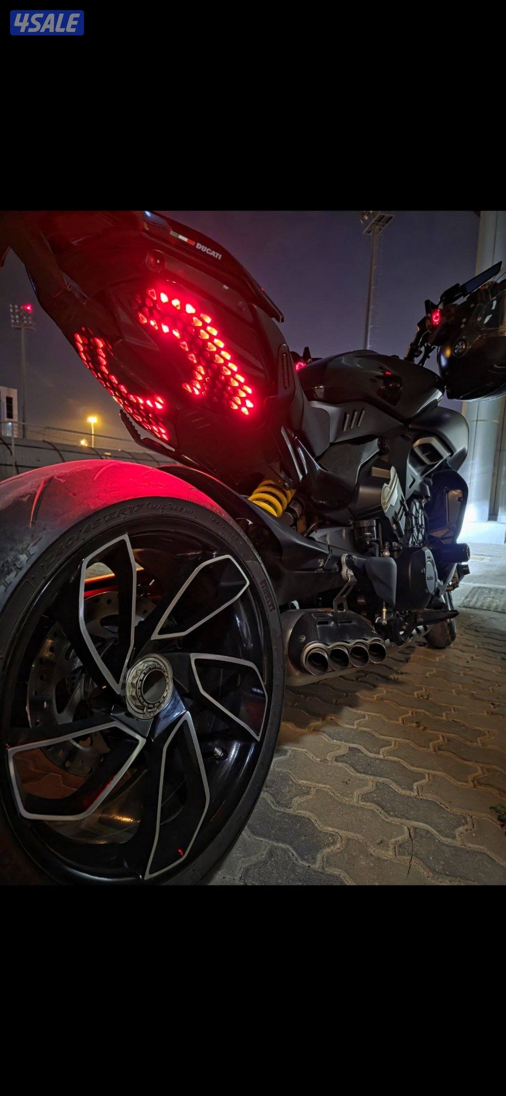 Ducati Diavel V4 20232