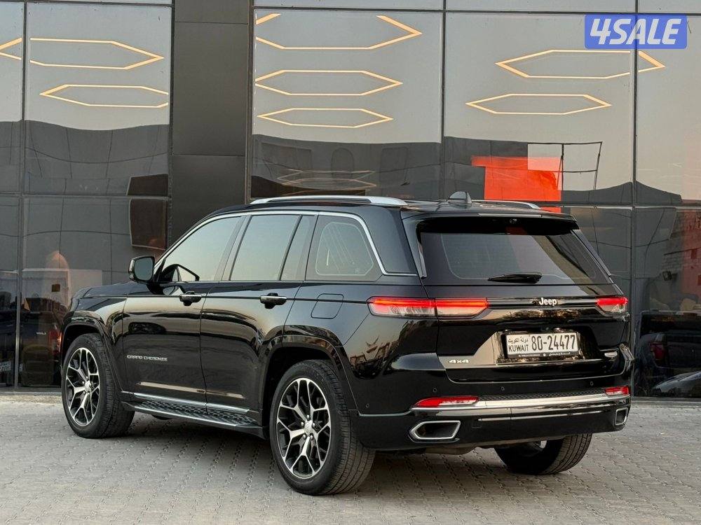 GRAND CHEROKE SUMMIT 4*4 _2023 صبغ الوكالة3