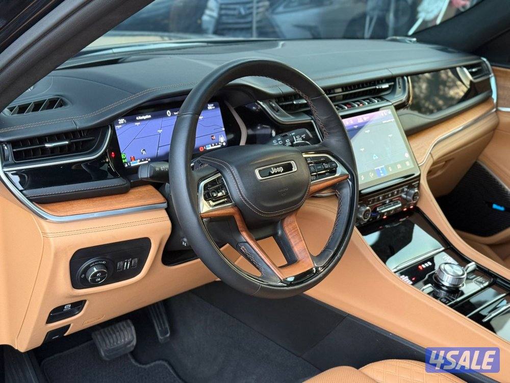 GRAND CHEROKE SUMMIT 4*4 _2023 صبغ الوكالة6