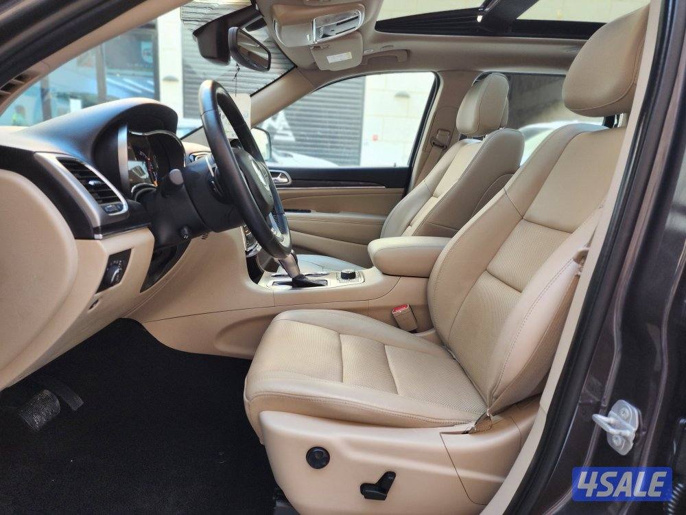 جيب غراند شيروكي ليميتد اعلى مواصفات عداد٧٠الف سرفس منتظم شرط الفحص4