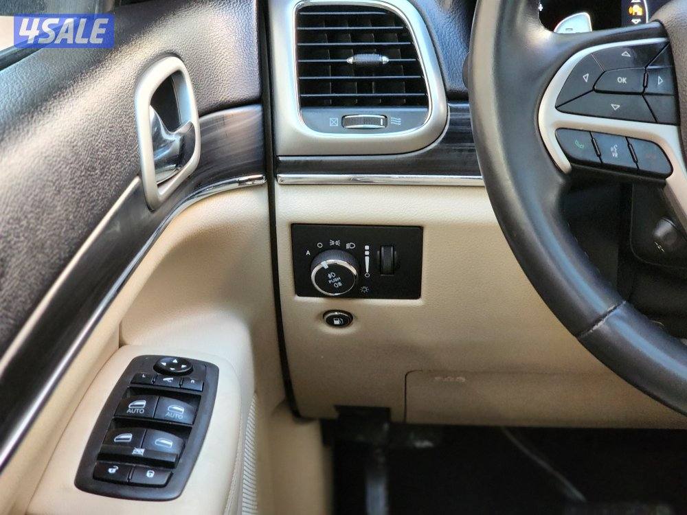 جيب غراند شيروكي ليميتد اعلى مواصفات عداد٧٠الف سرفس منتظم شرط الفحص11