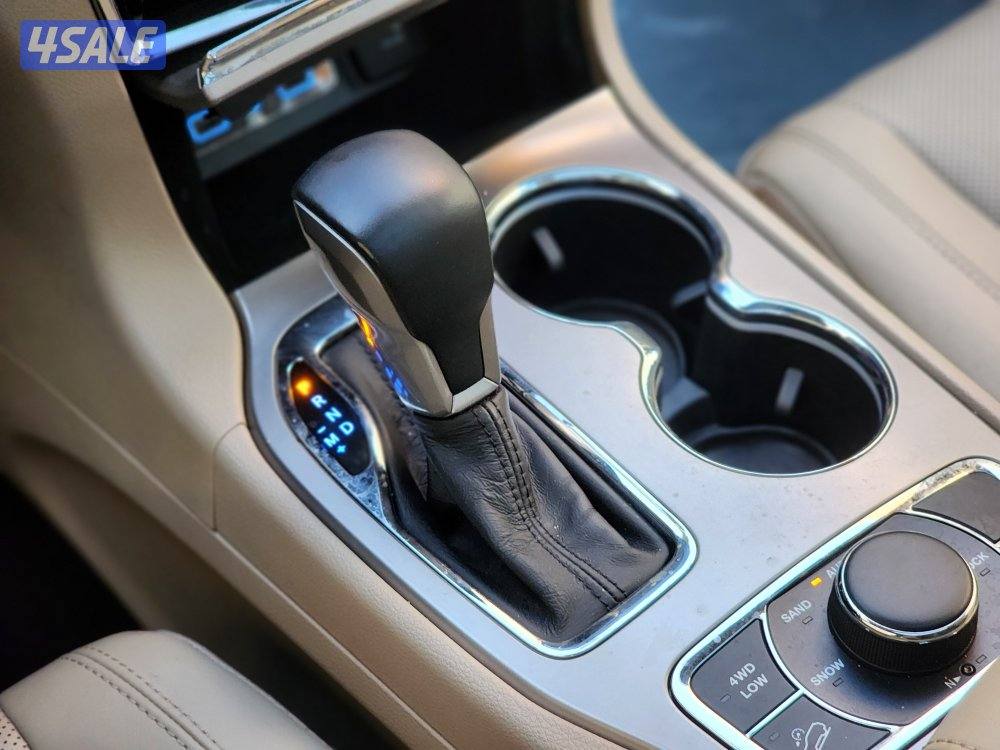 جيب غراند شيروكي ليميتد اعلى مواصفات عداد٧٠الف سرفس منتظم شرط الفحص10